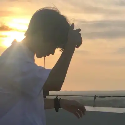 唐依童